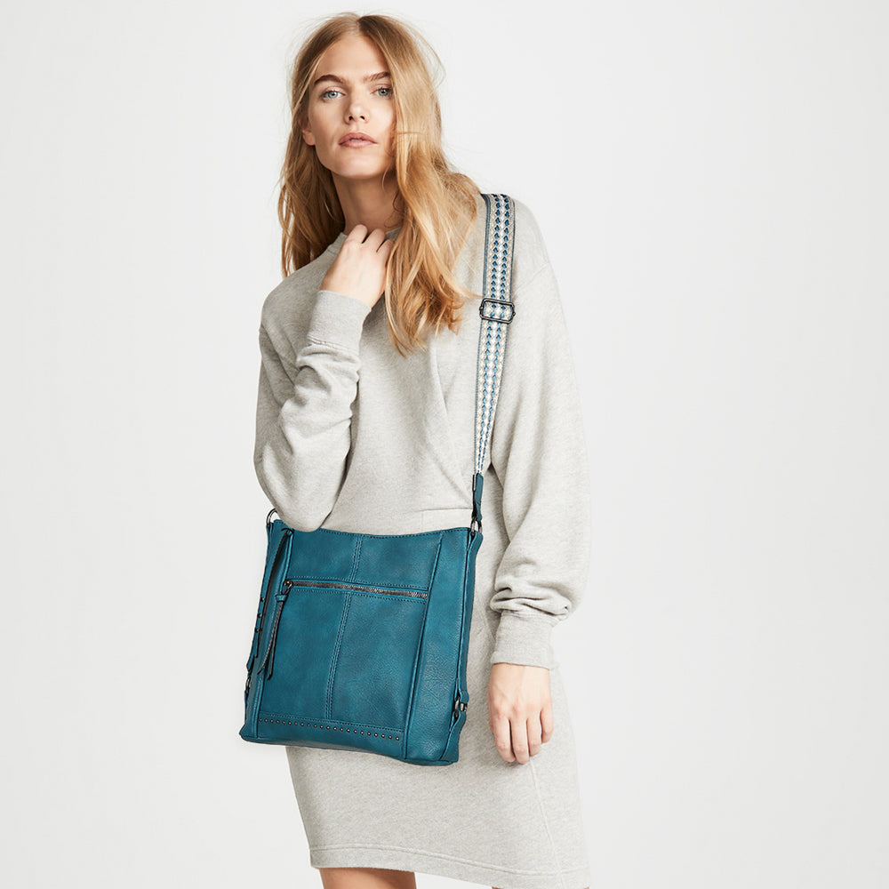 CROSSBODY WITH ZIP POCKETS 23709C