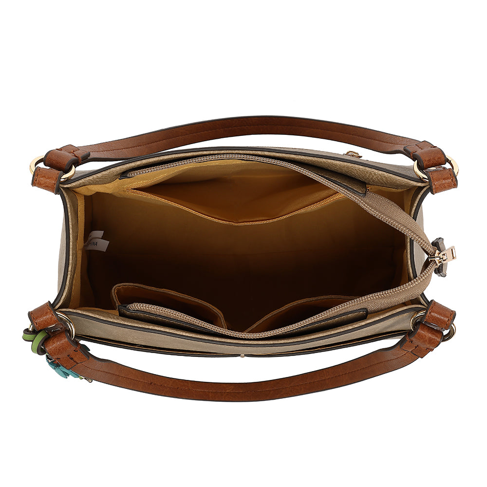 DOUBLE HANDLE WITH FRONT PKTS AND CHARM WITH CONTRAST TRIM 25171